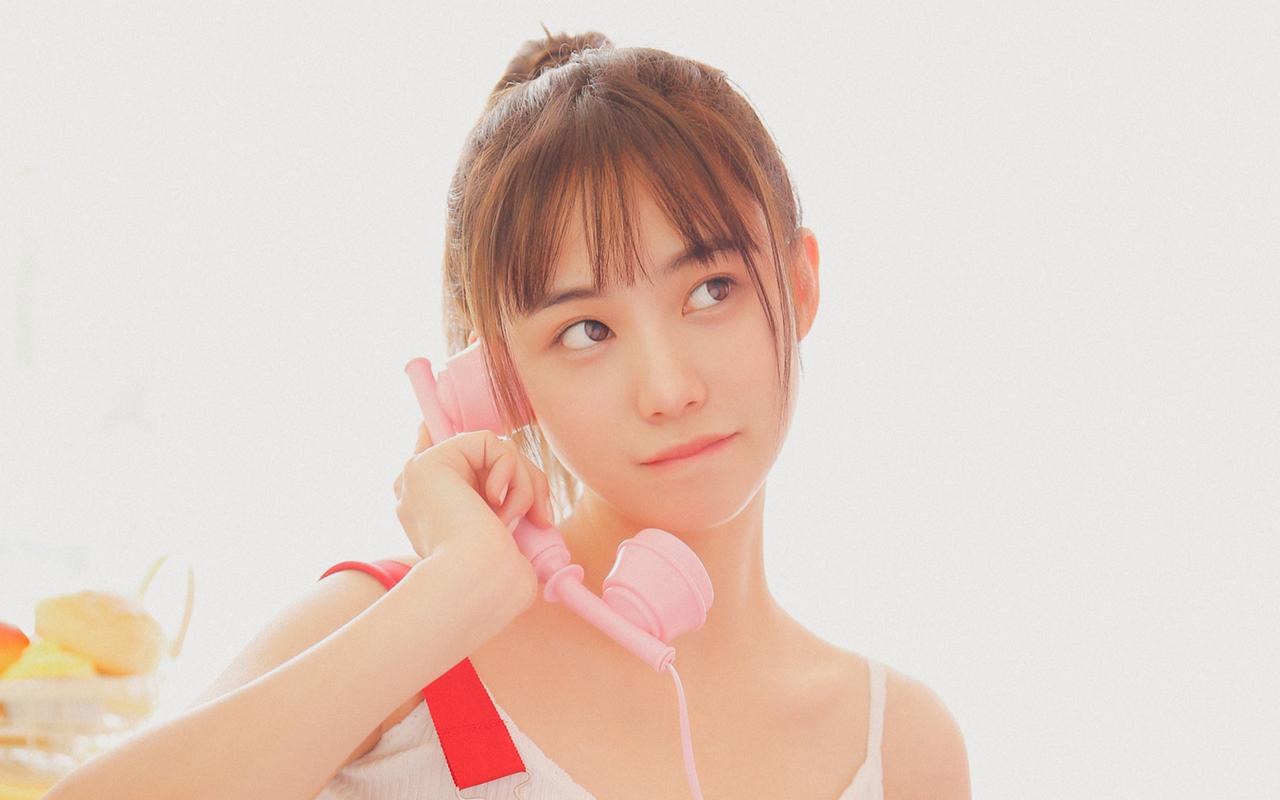 元气少女居家可爱甜美写真图片桌面壁纸