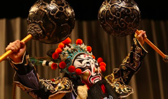 在动画片《大闹天宫》里,巨灵神使的也是锤.