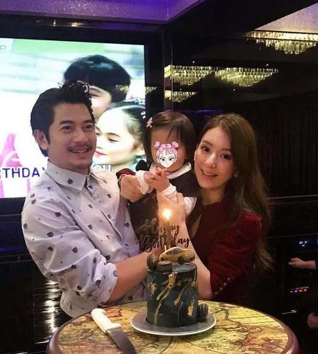 王思聪深夜扒潘玮柏老婆黑料,这次又是郭富城老婆方媛