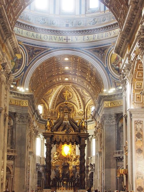 圣彼得大教堂—青铜华盖