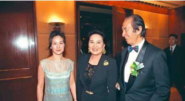 14岁就嫁给百亿富豪还生下5个孩子可惜有3个女儿都不愿生育