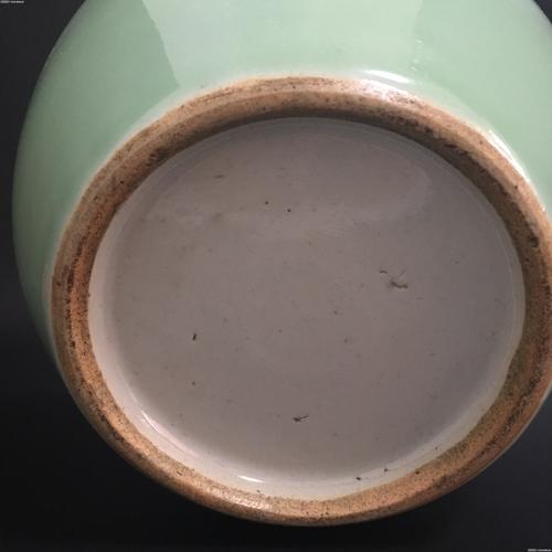 清代 豆青卷刚【有鸡爪纹】