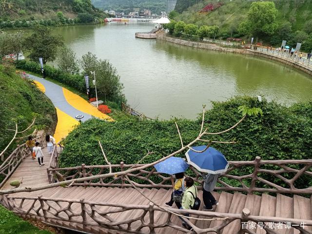 信宜莲花湖景区