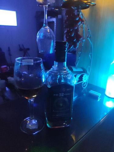 欢迎豆友来寒舍喝酒弹琴,好酒相待