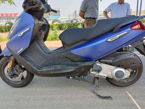 摩友试驾比亚乔x7——250踏板的性价比之王?