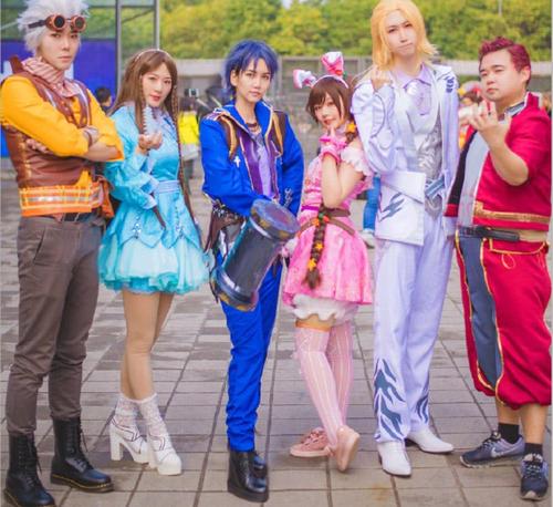 斗罗大陆:动漫角色一大波真人秀来袭,小舞和宁荣荣美翻了!