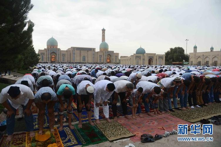 乌兹别克斯坦穆斯林迎来开斋节(高清组图)