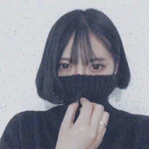 女生黑白q双重影头像