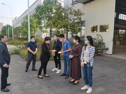 潼南区领导到企业调研工作