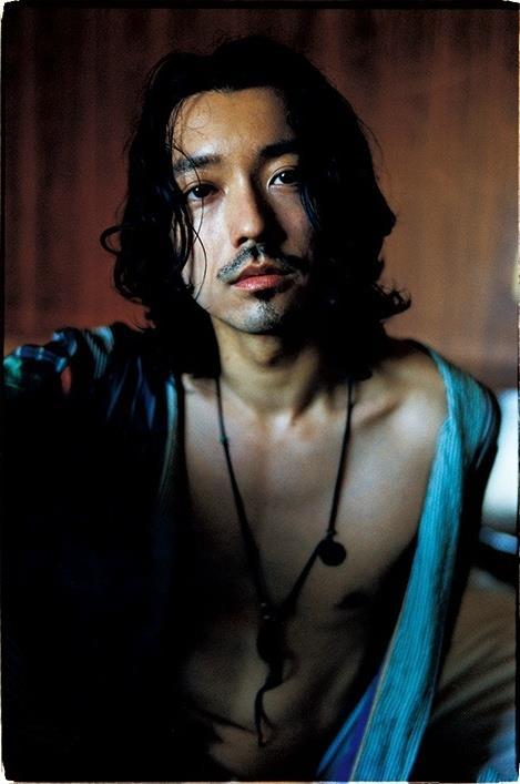 金子统昭图片 日本男星金子统昭有胡子的犬系男图片