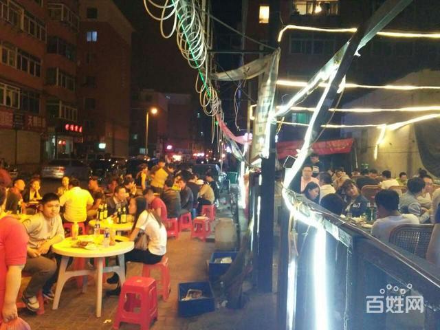 大型烧烤广场