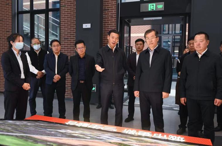 鄞工集团:和龙市代表团考察姜山未来工业社区