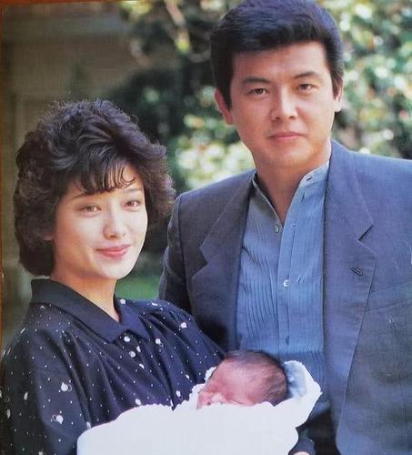 山口百惠婚后和丈夫,更加互敬互爱,难舍难离