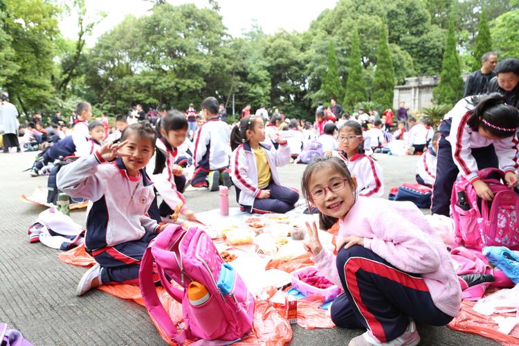 德化第六实验小学二年级3班春游活动