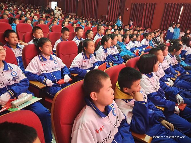 "民族团结一家亲 同心共筑中国梦" 达拉特旗第九中学诗歌朗诵比赛
