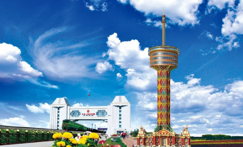 内蒙古满洲里市地标建筑国门北疆明珠7月8日试运营