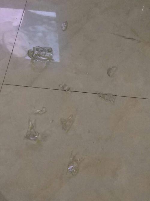 卧槽怎么办刚刚摔碎了个杯子今天是初一