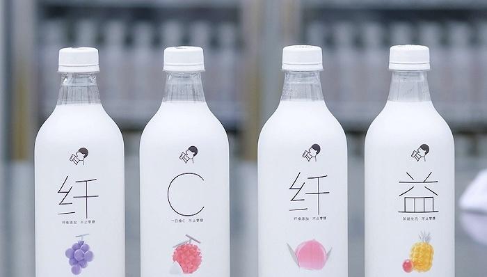  p>喜茶气泡水是喜茶推出的一款瓶装饮料新品.