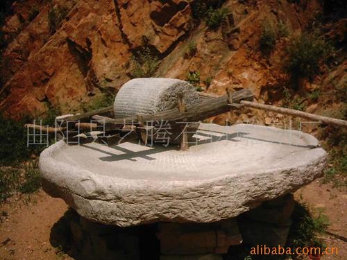 旧艺术品石制品:工艺品,花岗岩旧石碾子
