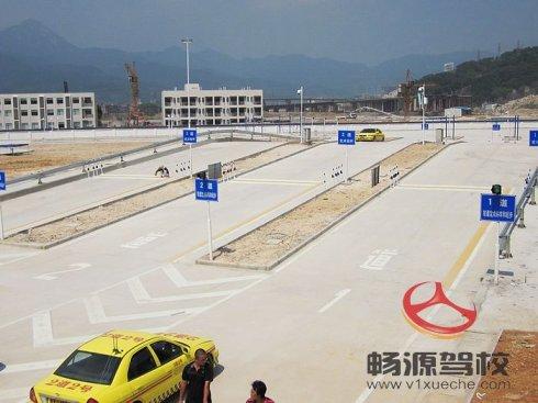 漯河振华驾校科目二考场2号车真烂,我都无语了.