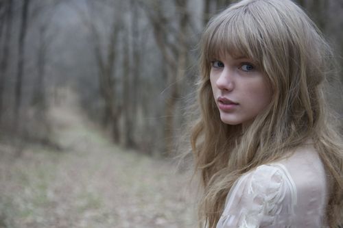 有没有泰勒这张图片的高清.