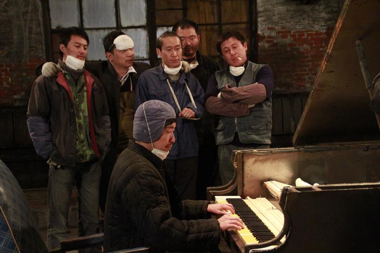 4!王千源首夺影帝,《钢的琴》到底讲了些什么?