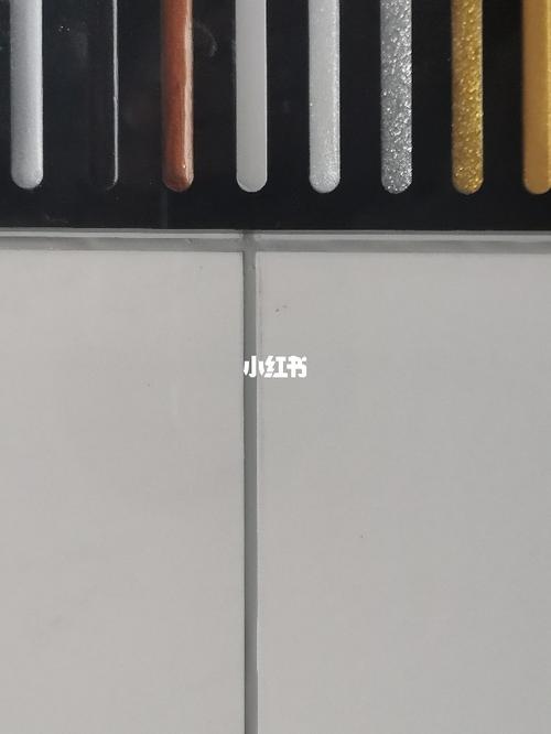 正版德高,选的亚浅灰,做完之后感觉颜色太深,去店里租了色卡回家一