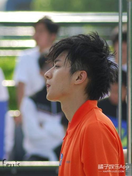 酷劲十足的齐远,永远都是眼神杀.