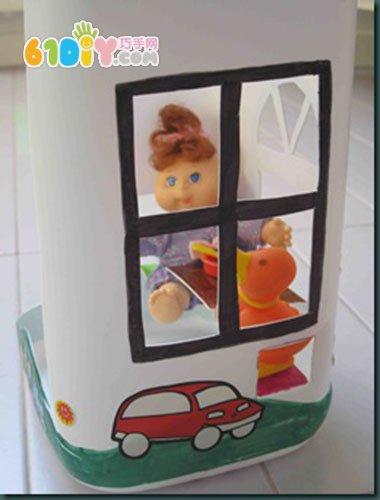 利用废瓶子制作温馨的小房子