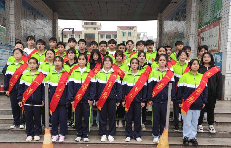 总结过去 憧憬未来——安义二中高中部2020~2021学年度上学期第一次月