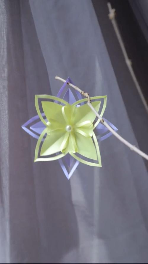 手工制作教你们一个超简单的纸花学会了吗