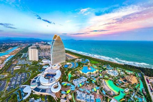 (图:三亚亚特兰蒂斯酒店实景图)