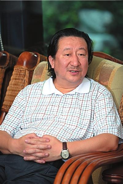 杨晓阳建议体制内外画家多交流:互相学习很重要(图)