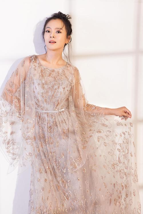 艺乐杂志专访王嘉:表演是一场有残缺的盛宴