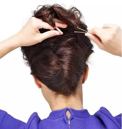 适合妈妈和婆婆在婚礼上的发型(含教程)