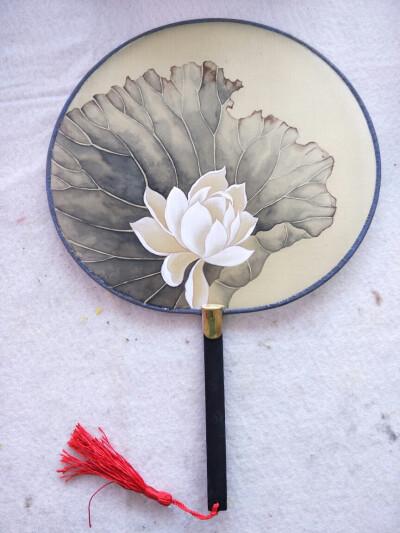 手绘荷花团扇