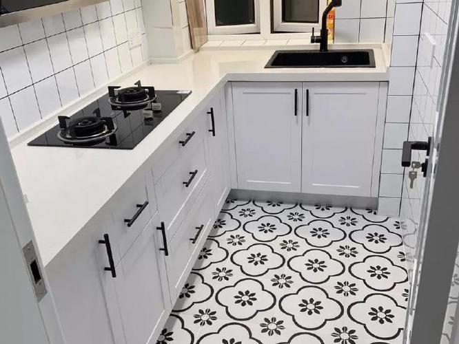 橱柜台面这么多款,到底该怎么选?优缺点一比较,再也不纠结了!