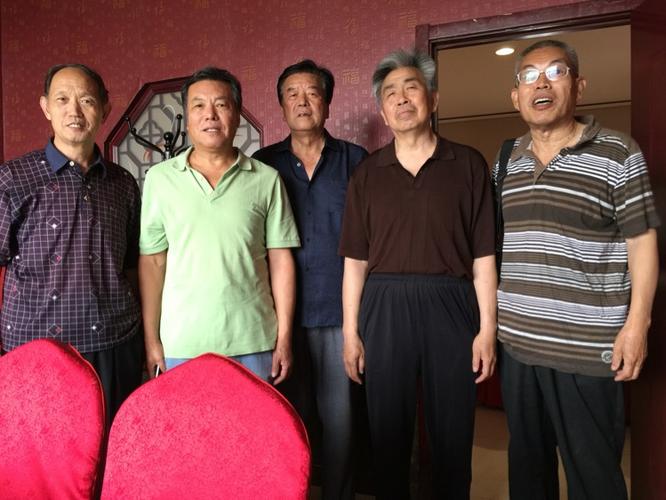 左起刘增银,周留成,王凤桐,齐志强,李明秋.
