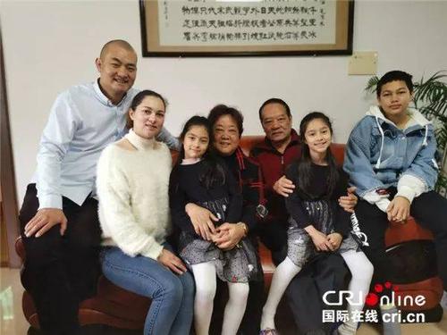 新春走基层丨福建长汀洋媳妇杨奇娜的中国年:很享受中国的生活