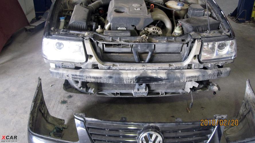 桑塔纳3000的前后防撞梁 桑坛第一份清晰作业(12/16)