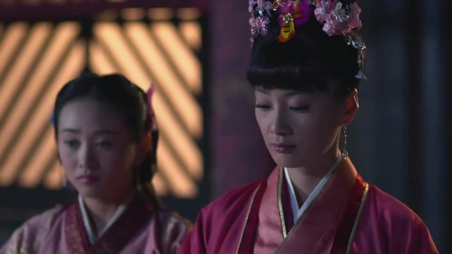 芈月传芈茵看上夜明珠居然悄悄返回偷走独自把玩