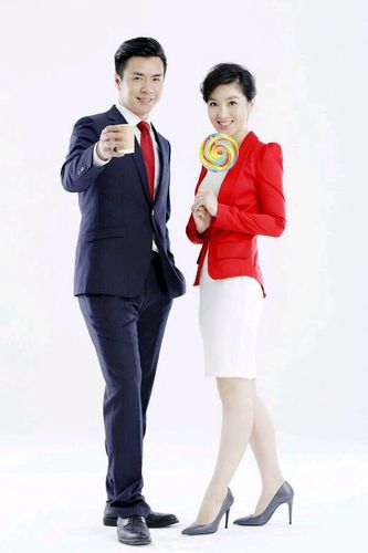 何卿图片 何卿职业范写真图片 何卿柏栩栩写真图片