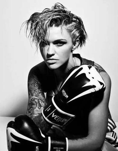 舔屏| 鲁比·罗斯才配用"帅弯"这个词