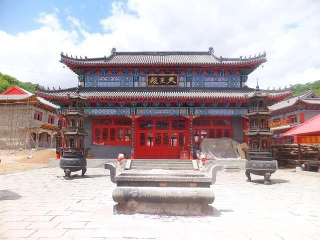 铁岭:开原七鼎龙潭寺