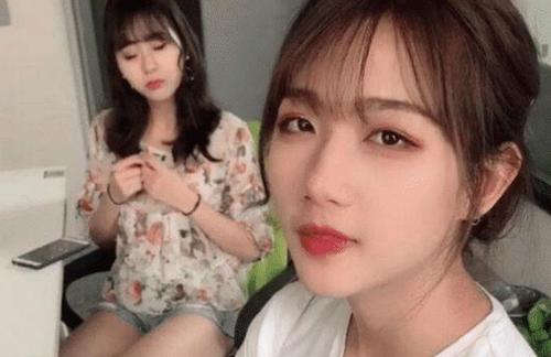 某音网红钟婷xo黑历史曝光,除个人简介外,甚至连合拍男友都是假的?
