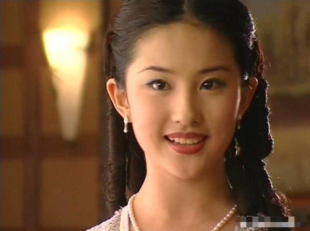 《金粉世家》18年了,以现代审美,人均绝色的金家女人们谁最美?