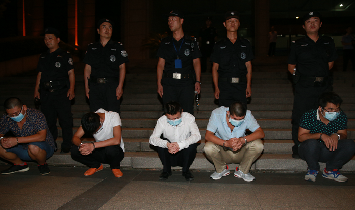 杭州警方抓获"微粒贷"诈骗团伙,刑拘43人,涉案金额达600多万!