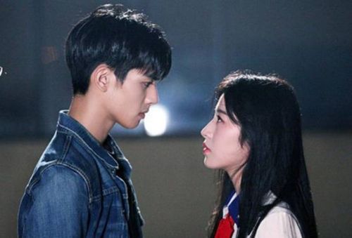 宋威龙&周雨彤《我与你的光年距离》