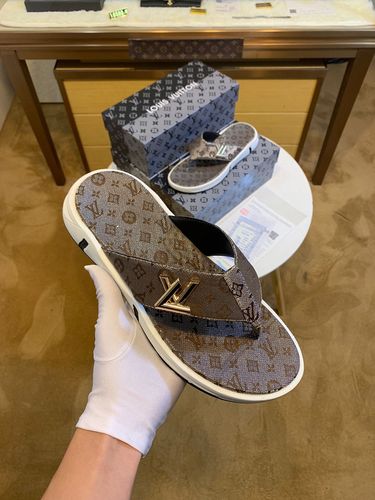 lv 拖鞋 码数 38-45 8096150