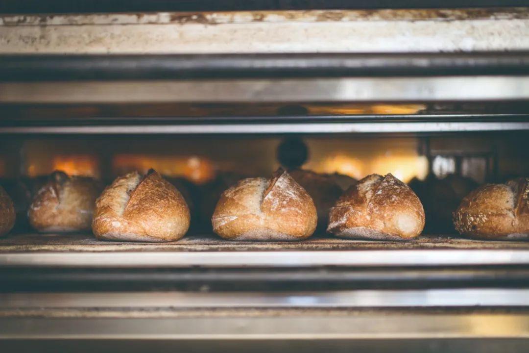 没有烘焙经验的人,如何开一家面包店?